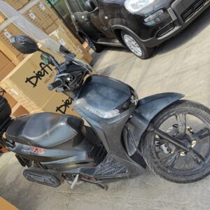 Peugeot Tweet 150 del 2013 USATO