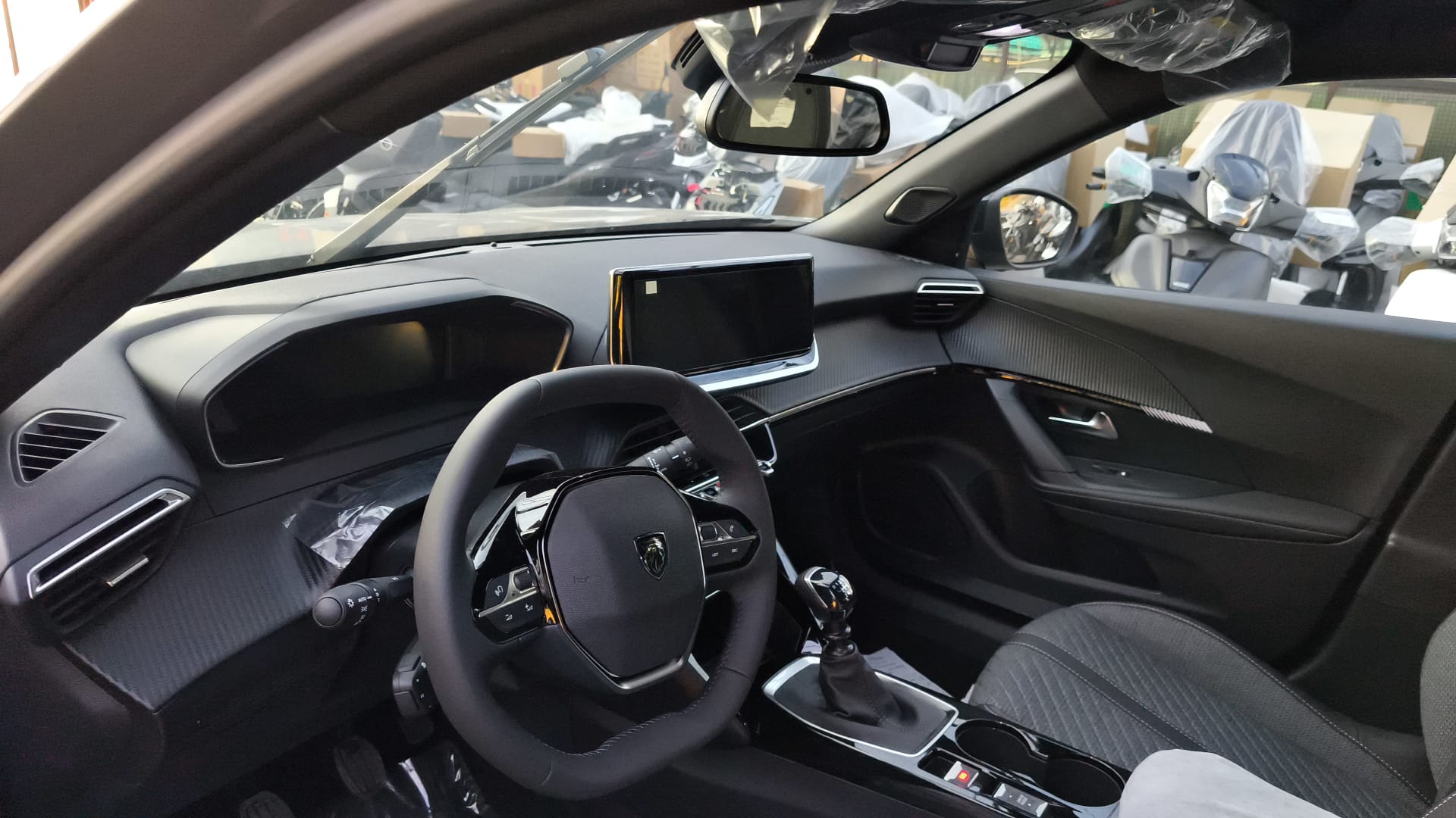 Peugeot 2008 1.2 PureTech 100 S&S Allure KM0 2025