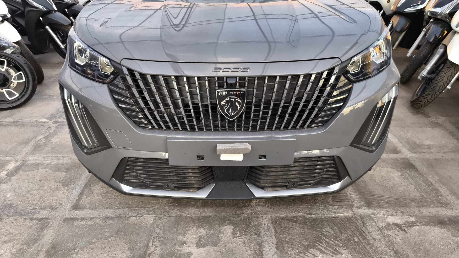 Peugeot 2008 1.2 PureTech 100 S&S Allure KM0 2025