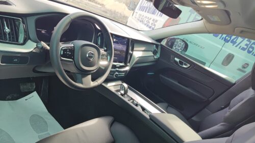 Volvo XC60 B4 (d) AWD automatico Plus Dark NUOVA