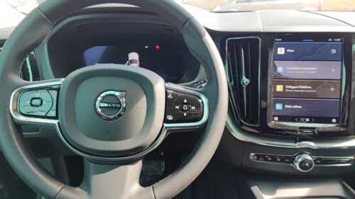 Volvo XC60 B4 (d) AWD automatico Plus Dark NUOVA