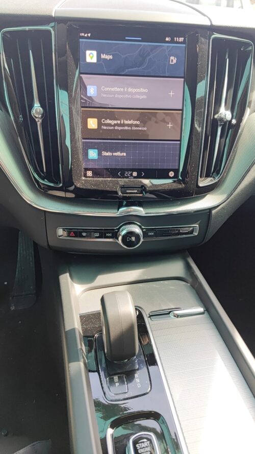Volvo XC60 B4 (d) AWD automatico Plus Dark NUOVA