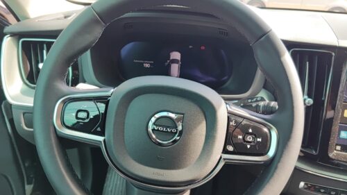 Volvo XC60 B4 (d) AWD automatico Plus Dark NUOVA