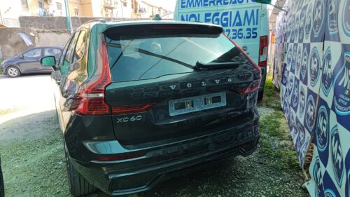 Volvo XC60 B4 (d) AWD automatico Plus Dark NUOVA