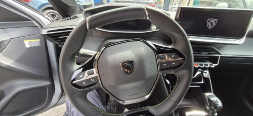 Peugeot 208 PureTech 100 GT 2024 USATO