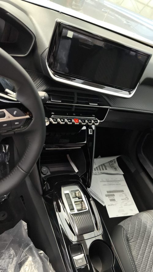 Peugeot 2008 1.2 Hybrid 136CV Allure AUTOMATICA KM0