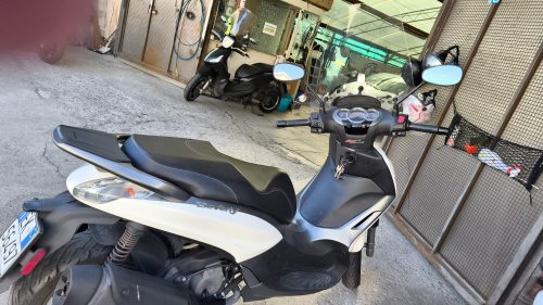 PIAGGIO BEVERLY 350 DEL 2017 PER COMMERCIANTI