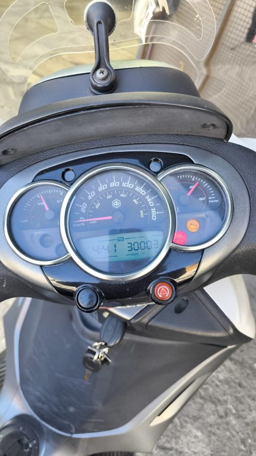 PIAGGIO BEVERLY 350 DEL 2017 PER COMMERCIANTI