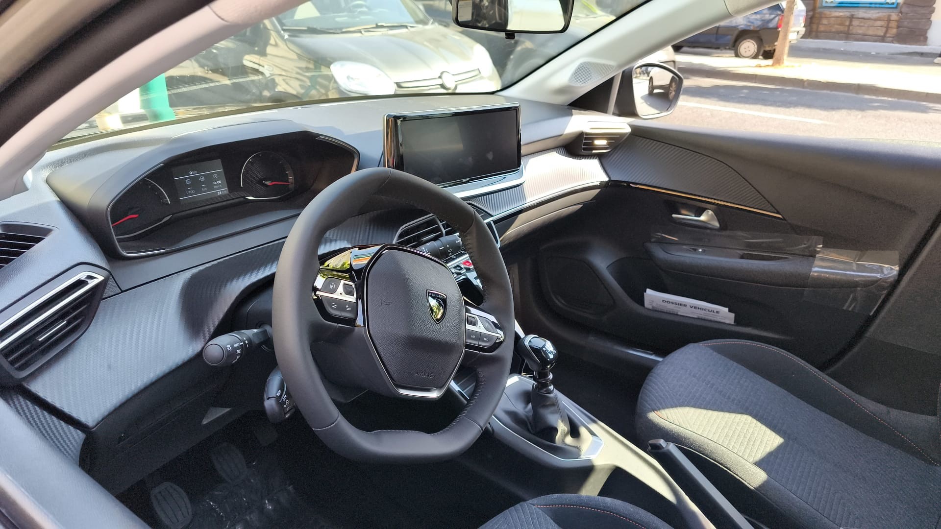 Peugeot 208 PureTech 100 5 porte Style KM0 2025