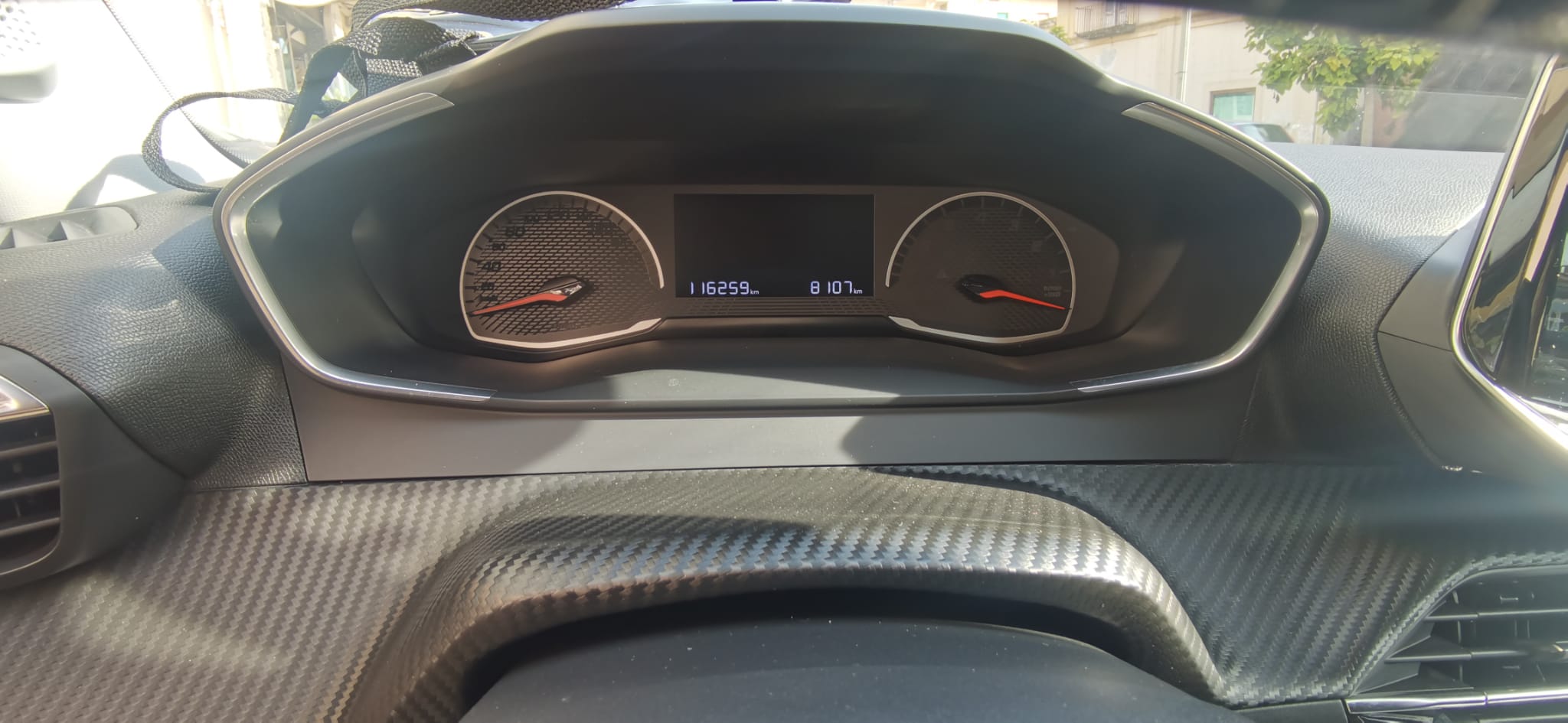 Peugeot 2008 1.5 BlueHDi 110 BUSINESS 2021 USATO
