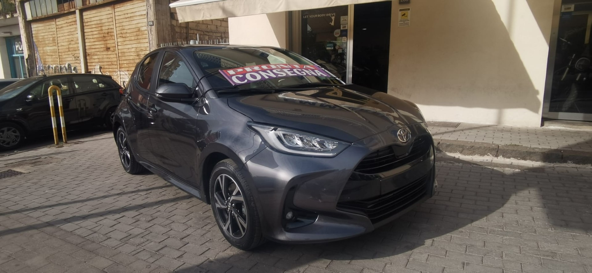 Toyota Yaris 1.5 Hybrid 5 porte Trend NUOVA