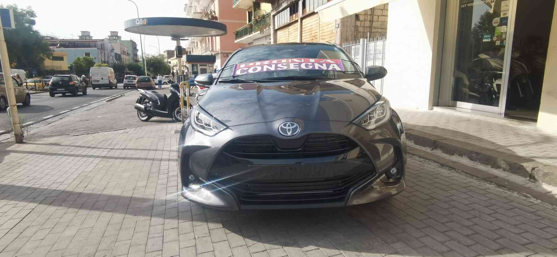 Toyota Yaris 1.5 Hybrid 5 porte Trend NUOVA