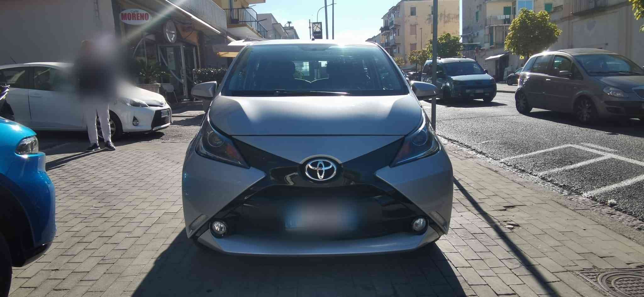 Toyota Aygo 1.0 CVT-i 69 CV 5P CONNECT 2016 USATO