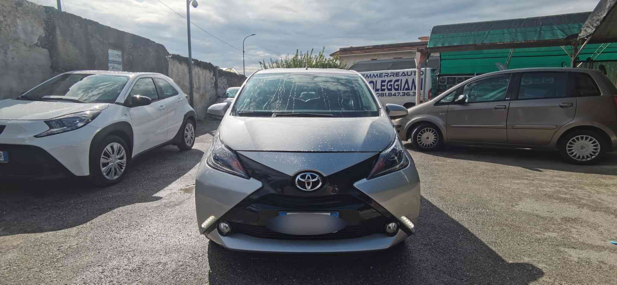 Toyota Aygo 1.0 CVT-i 69 CV 5P CONNECT 2016 USATO