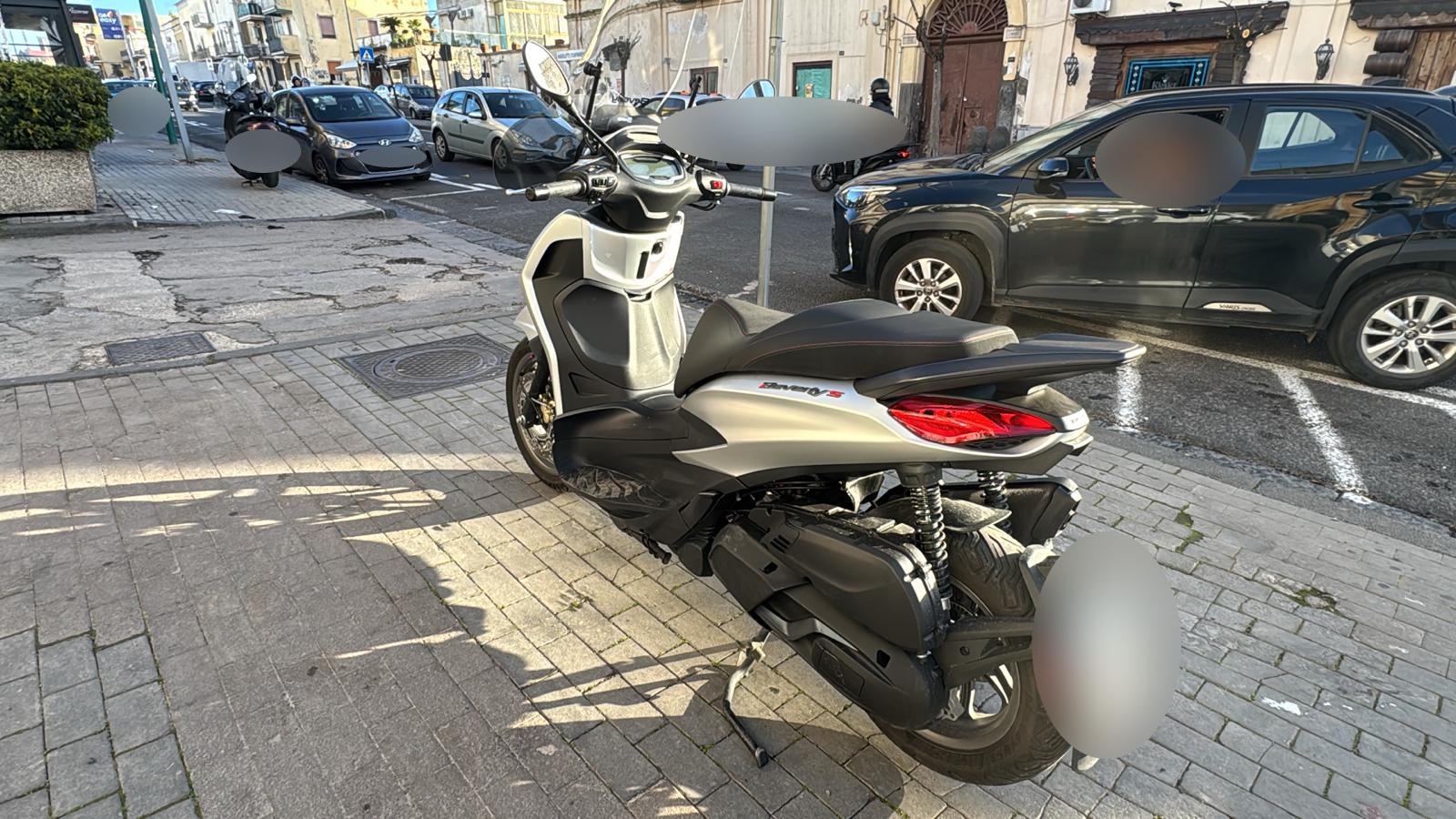 Piaggio Beverly 400 del 2024 USATO