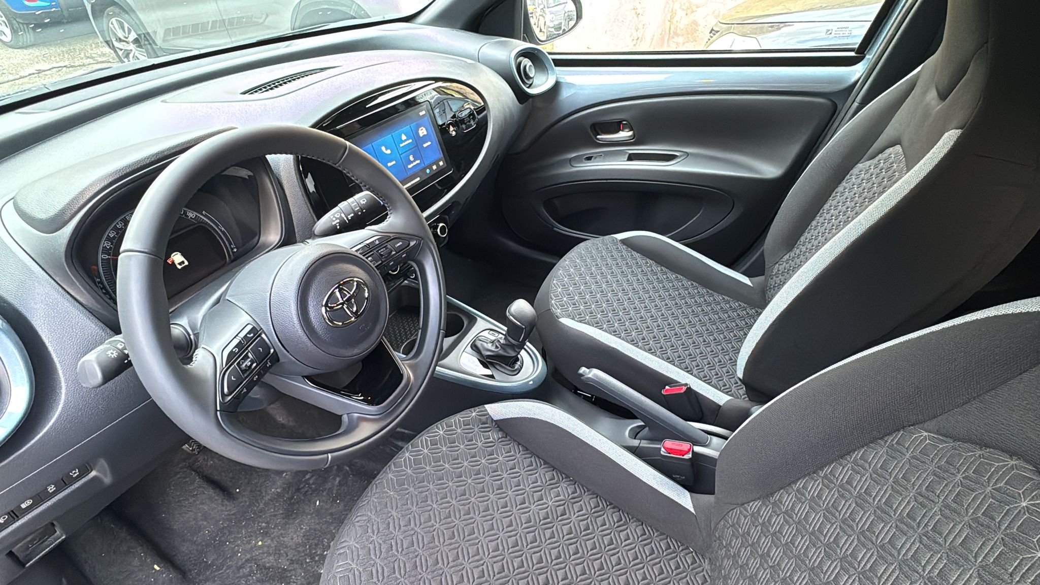 Toyota Aygo X 1.0 BZ 72 CV 5p AUTOMATICA Trend KM0 2025