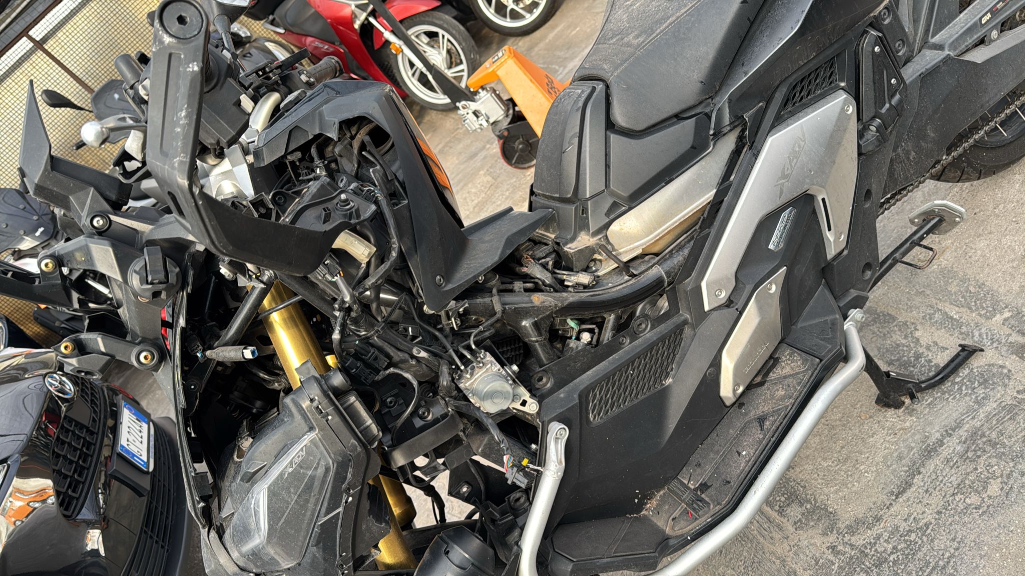 Honda X-ADV 750 del 2023 SINSTRATO