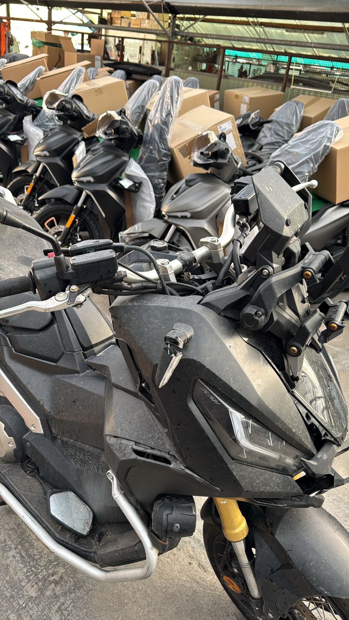 Honda X-ADV 750 del 2023 SINSTRATO