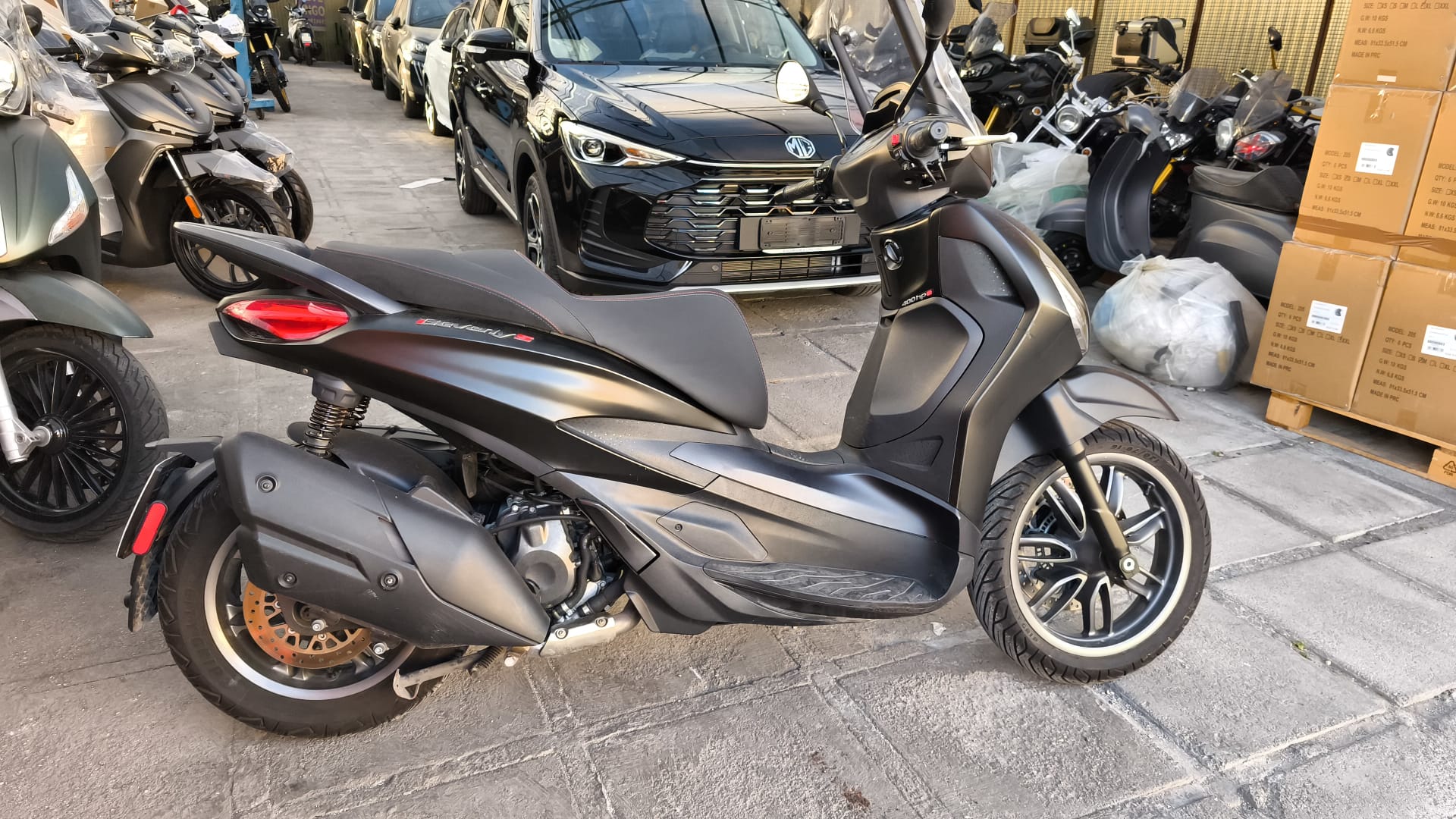 Piaggio Beverly 400 DEL 2023 USATO