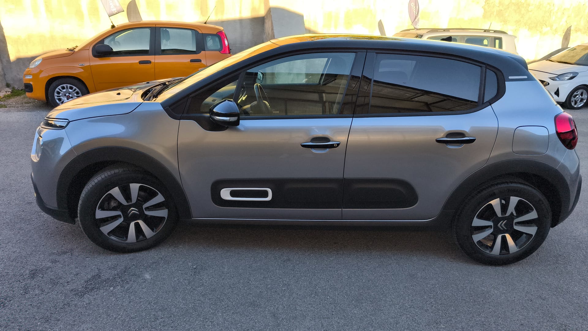 Citroen C3 1.2 PureTech 83 cv Shine 2023 USATO