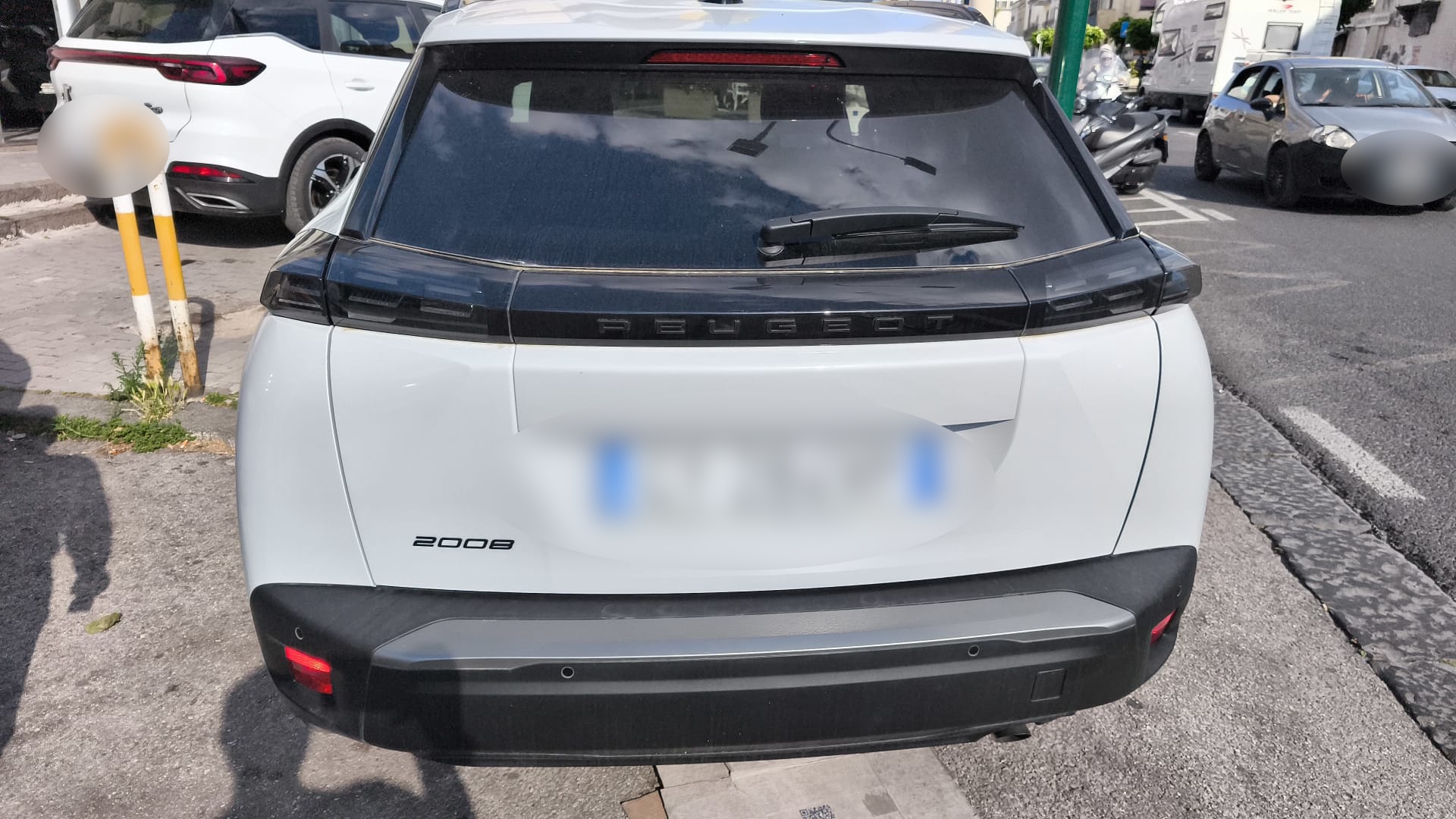 PEUGEOT 2008 1.2 100CV ALLURE 2025 USATO