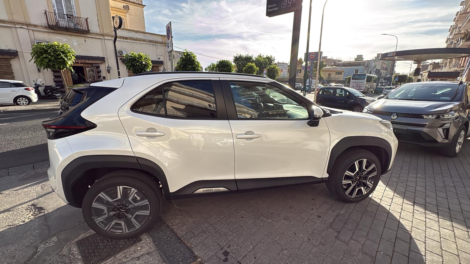 Toyota Yaris Cross 1.5 Hybrid 5p. E-CVT Active NUOVA