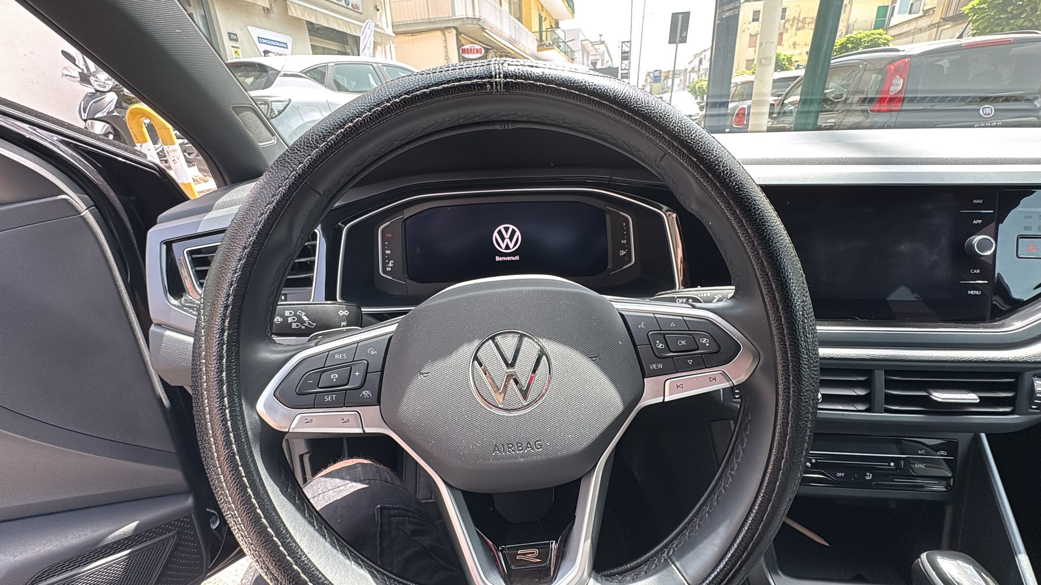 Volkswagen Polo 1.0 TSI R-Line BENZINA AUTOMATICA 2023 USATO