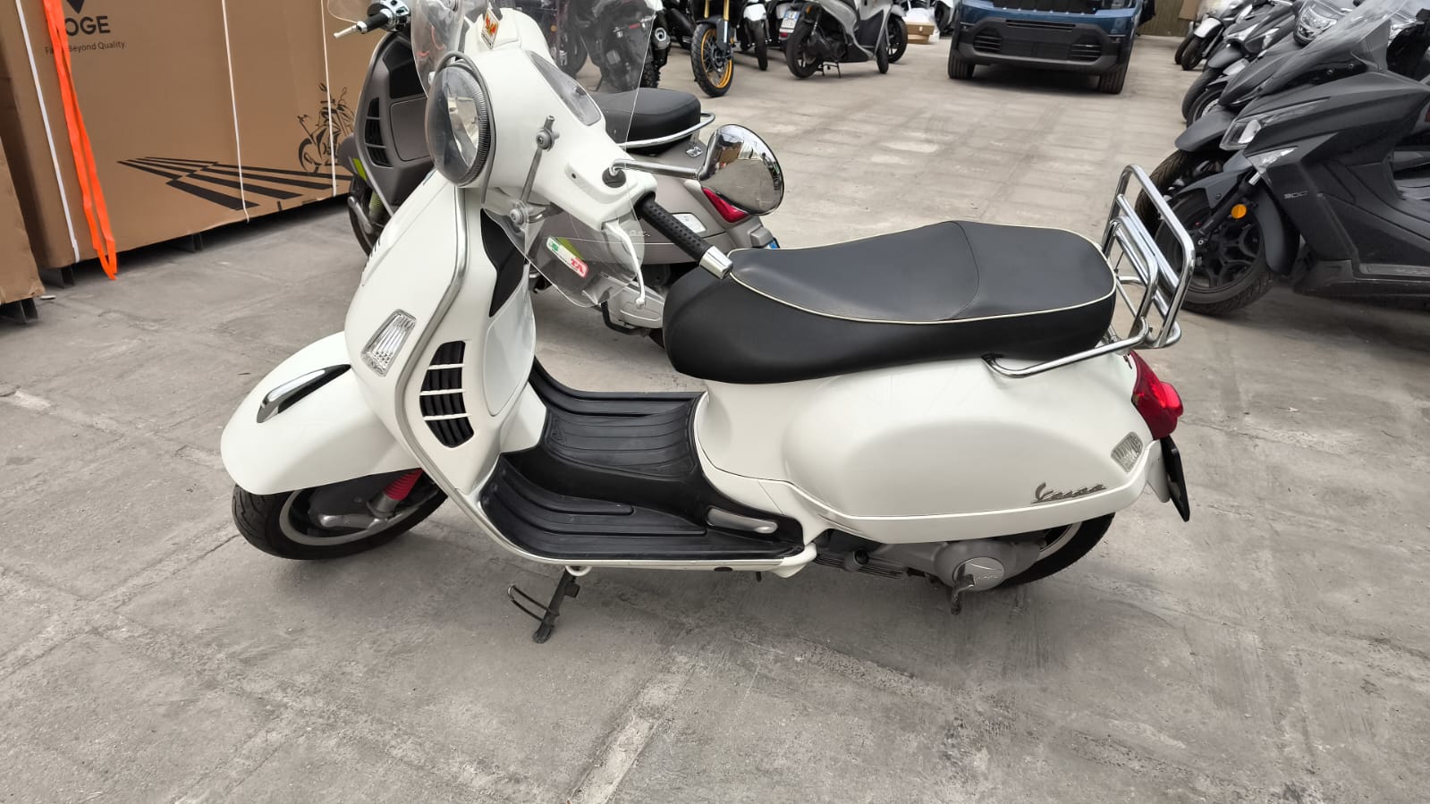Vespa GTS 300 del 2011 USATO