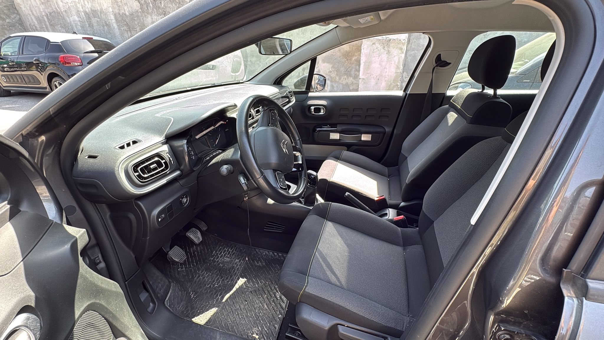 Citroen C3 1.2 benzina 83cv SHINE 2021 USATO