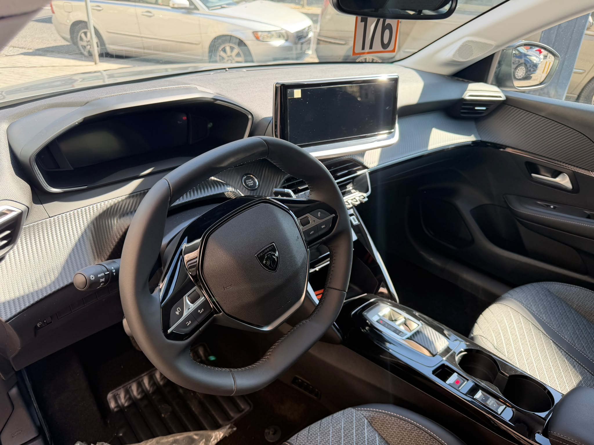Peugeot 208 1.2 Hybrid 110cv AUTOMATICA ALLURE 2025 KM0