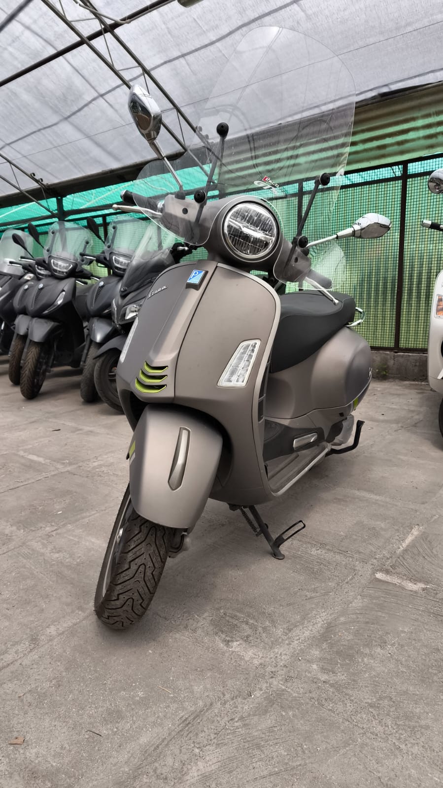 Vespa GTS 300 SUPER TECH del 2024 USATO