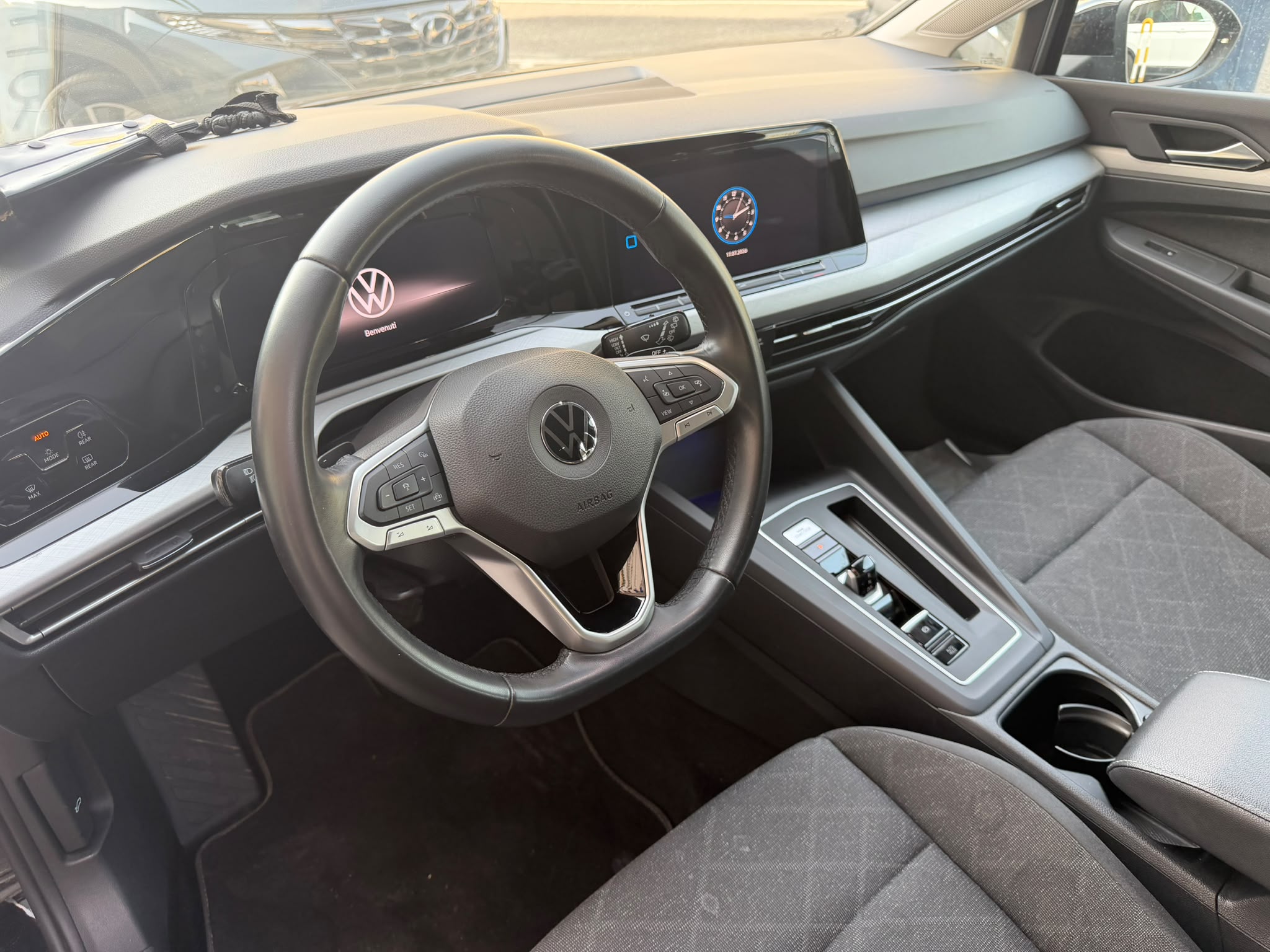 Volkswagen Golf 1.0 TSI EVO DSG Life AUTOMATICA 2023 USATO