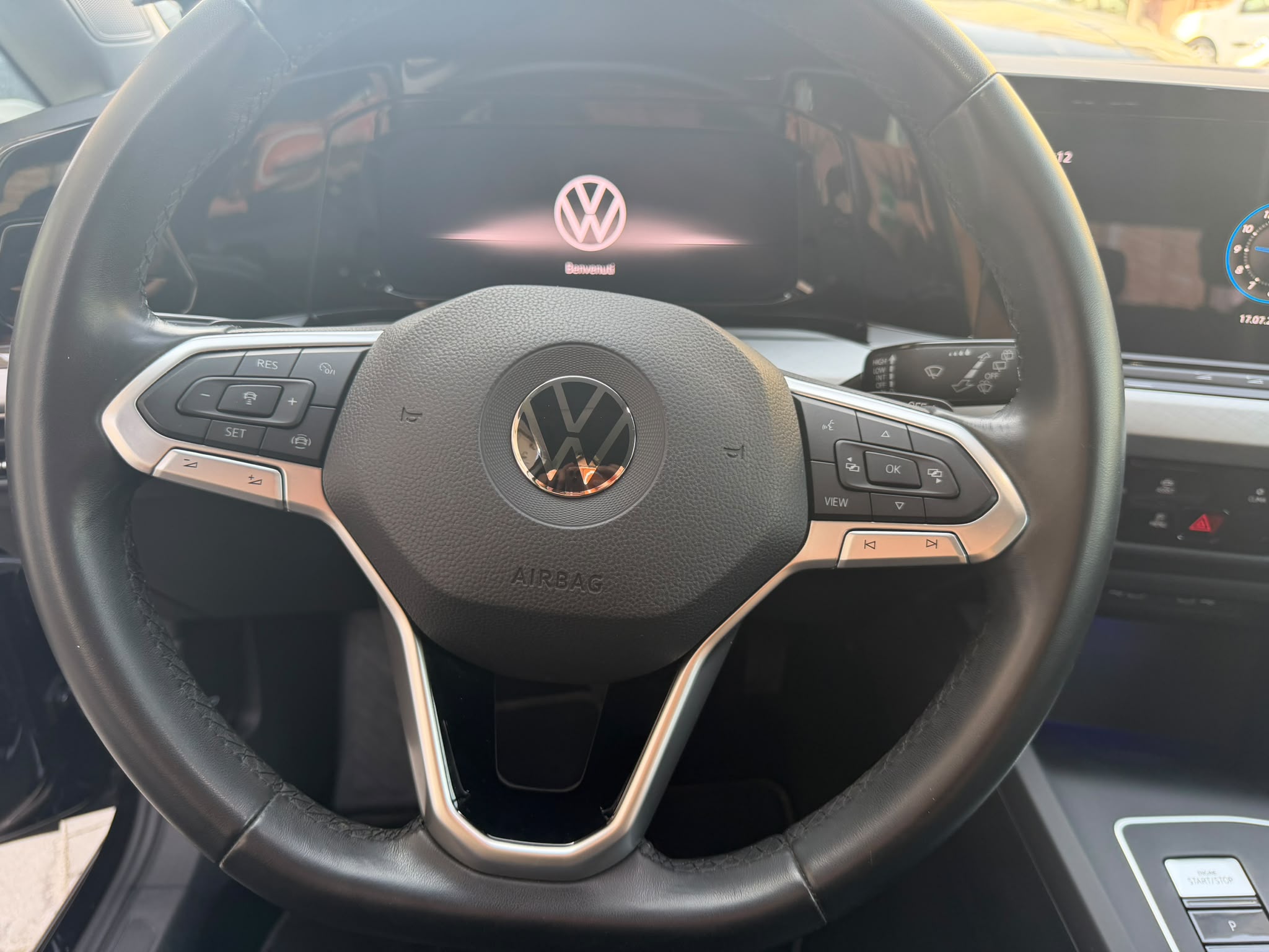 Volkswagen Golf 1.0 TSI EVO DSG Life AUTOMATICA 2023 USATO