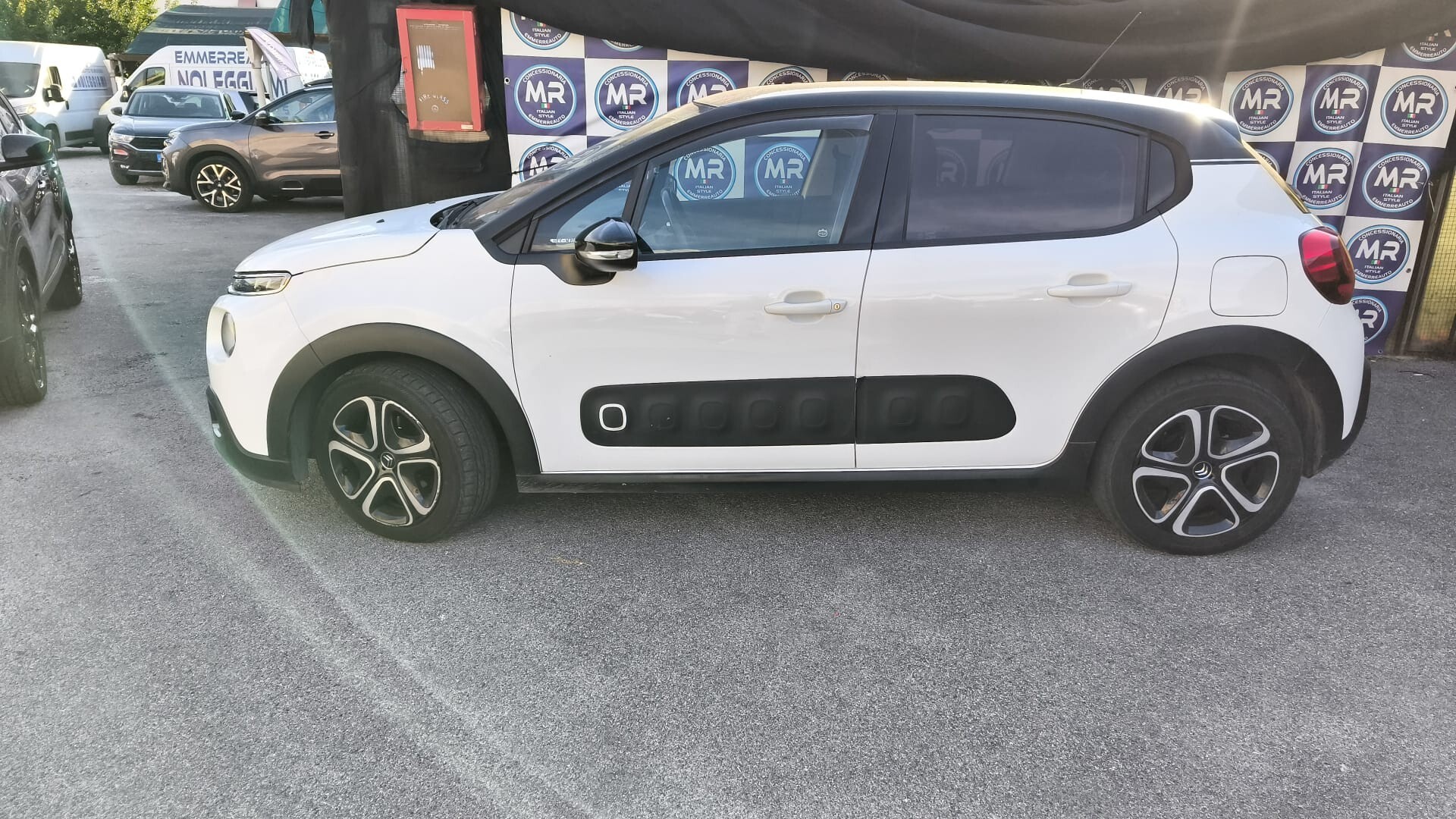 Citroen C3 1.5 BlueHDi 75cv SHINE 2018 USATO - immagine 8