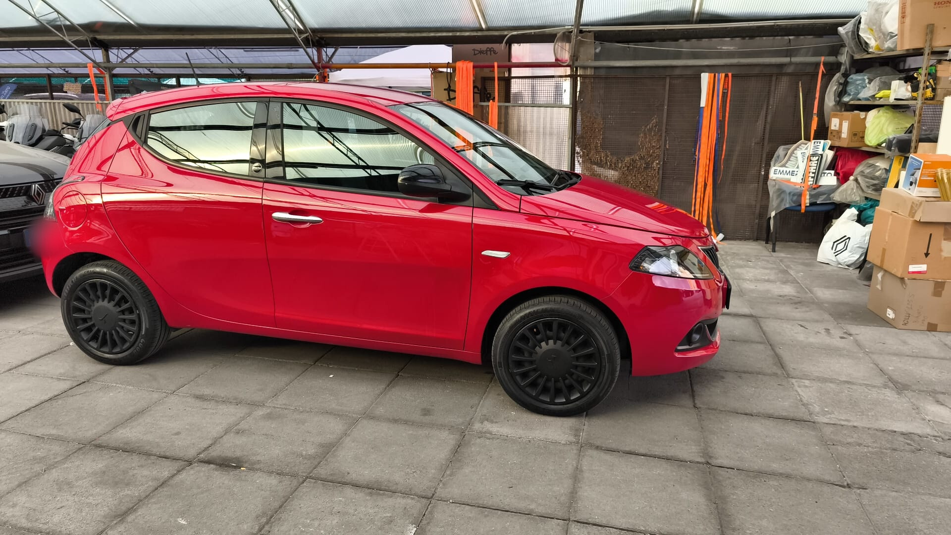 Lancia Ypsilon 1.0 Hybrid Ecochic 2021 USATO - immagine 4