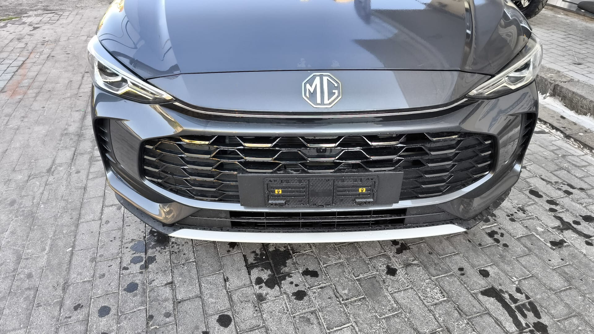 Mg ZS 1.5 Hybrid+ Luxury AUTOMATICA KM0 2026 - immagine 2