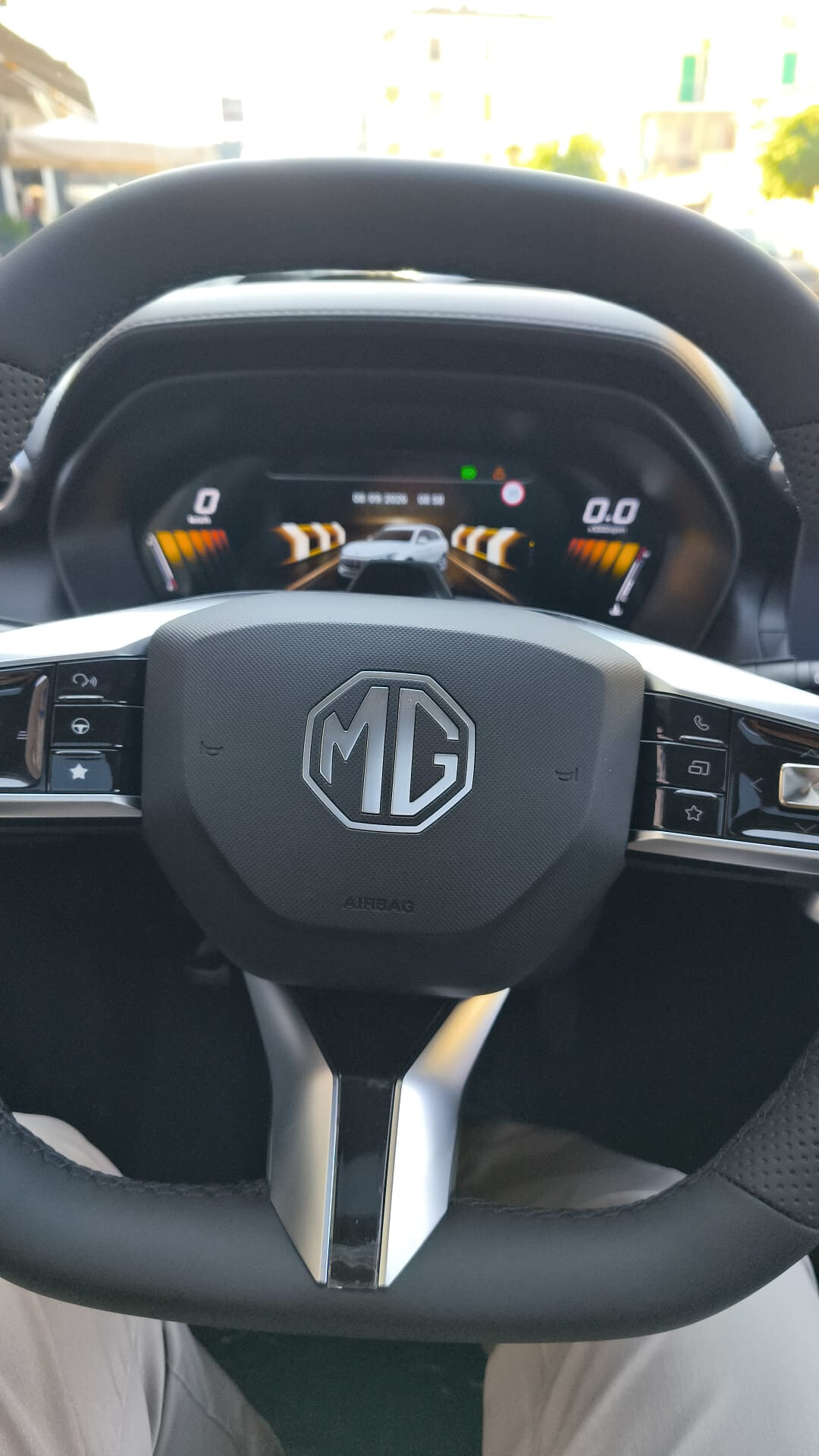 Mg ZS 1.5 Hybrid+ Luxury AUTOMATICA KM0 2026 - immagine 11