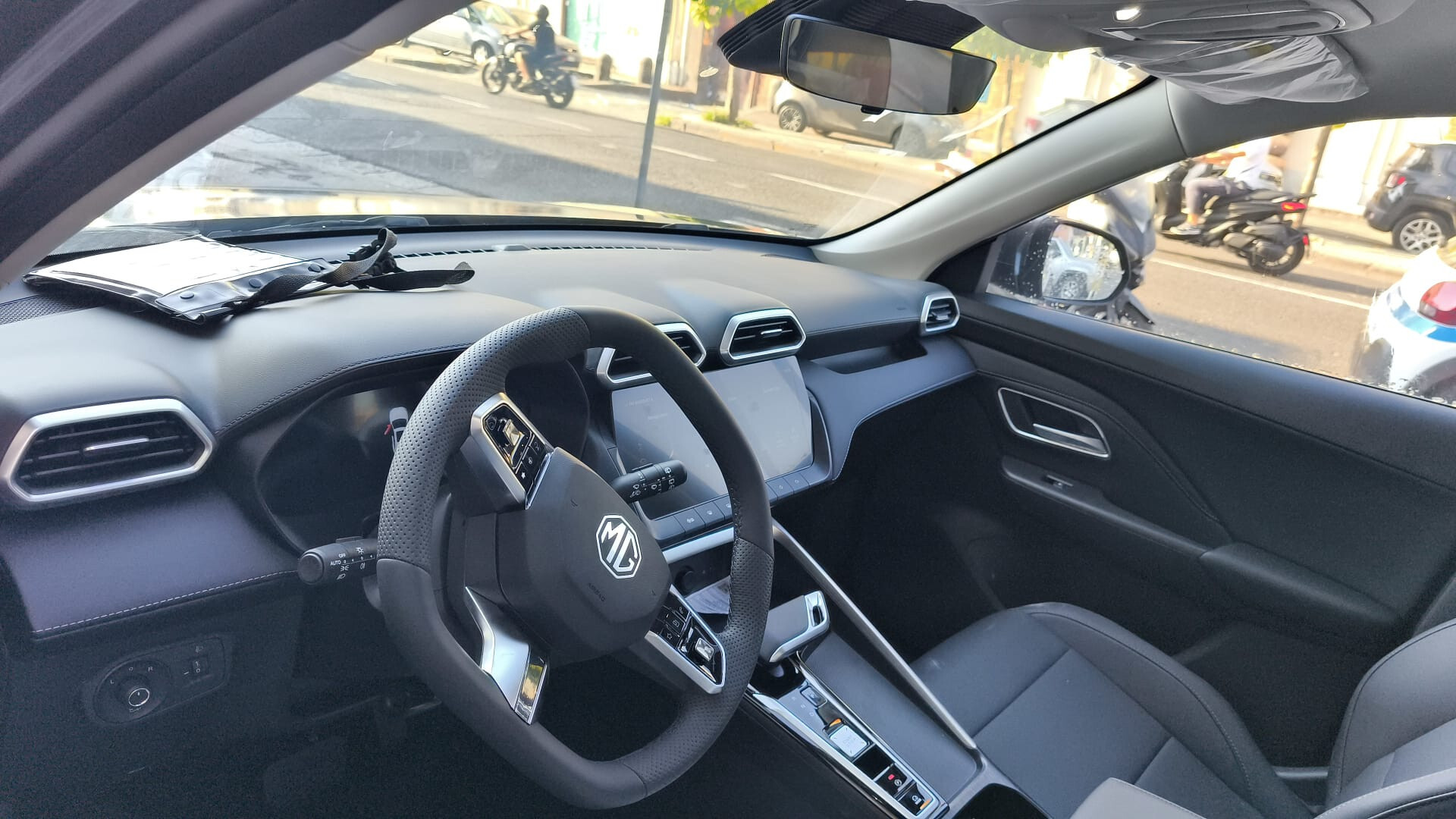 Mg ZS 1.5 Hybrid+ Luxury AUTOMATICA KM0 2026 - immagine 7