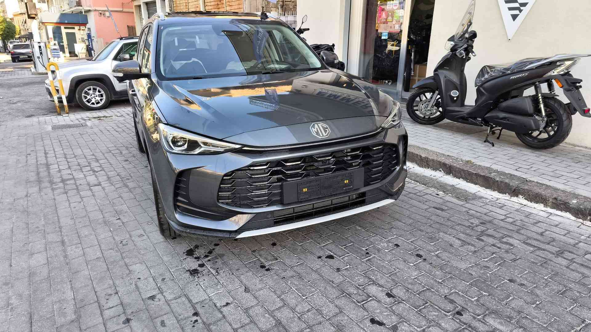 Mg ZS 1.5 Hybrid+ Luxury AUTOMATICA KM0 2026