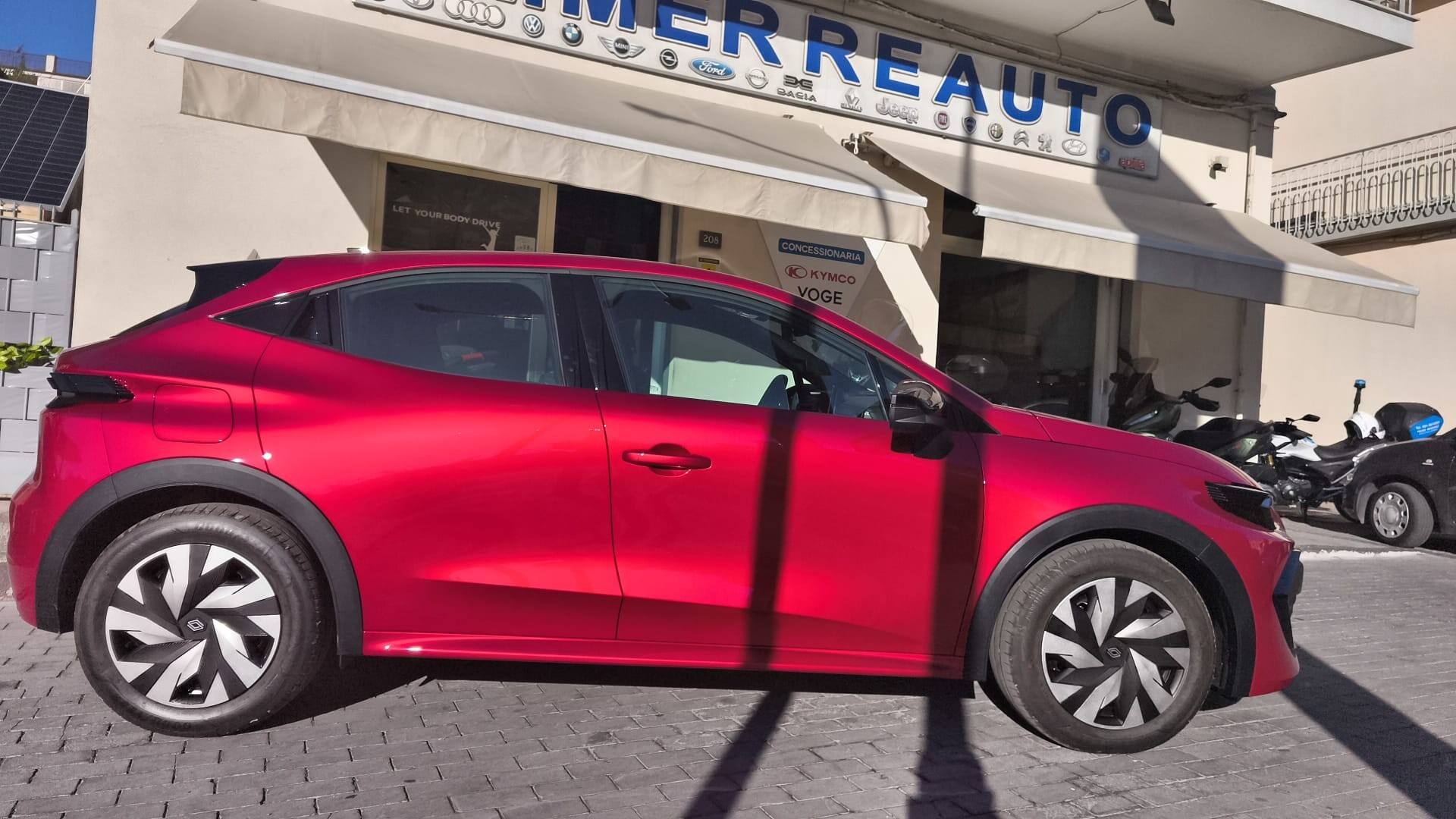Renault Clio TCe 90 CV 5 porte Techno KM0 2026 - immagine 9