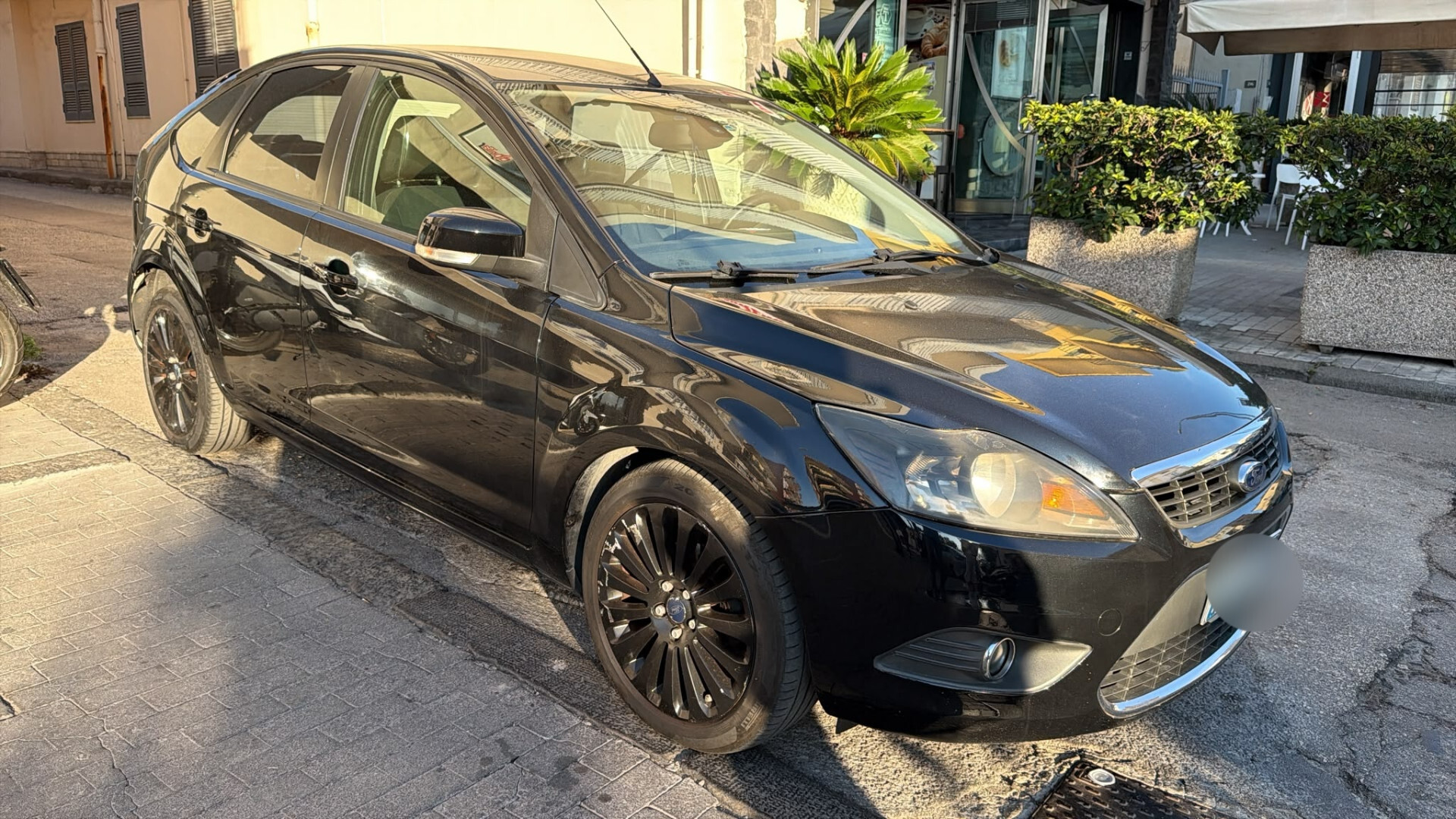 Ford Focus 1.6 tdci diesel TITANIUM 2009 USATO - immagine 2
