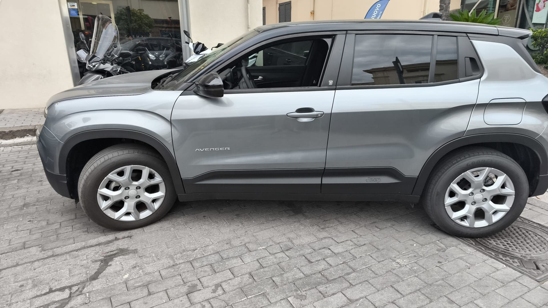 Jeep Avenger 1.2 Turbo 100 CV Altitude 2025 USATO - immagine 6