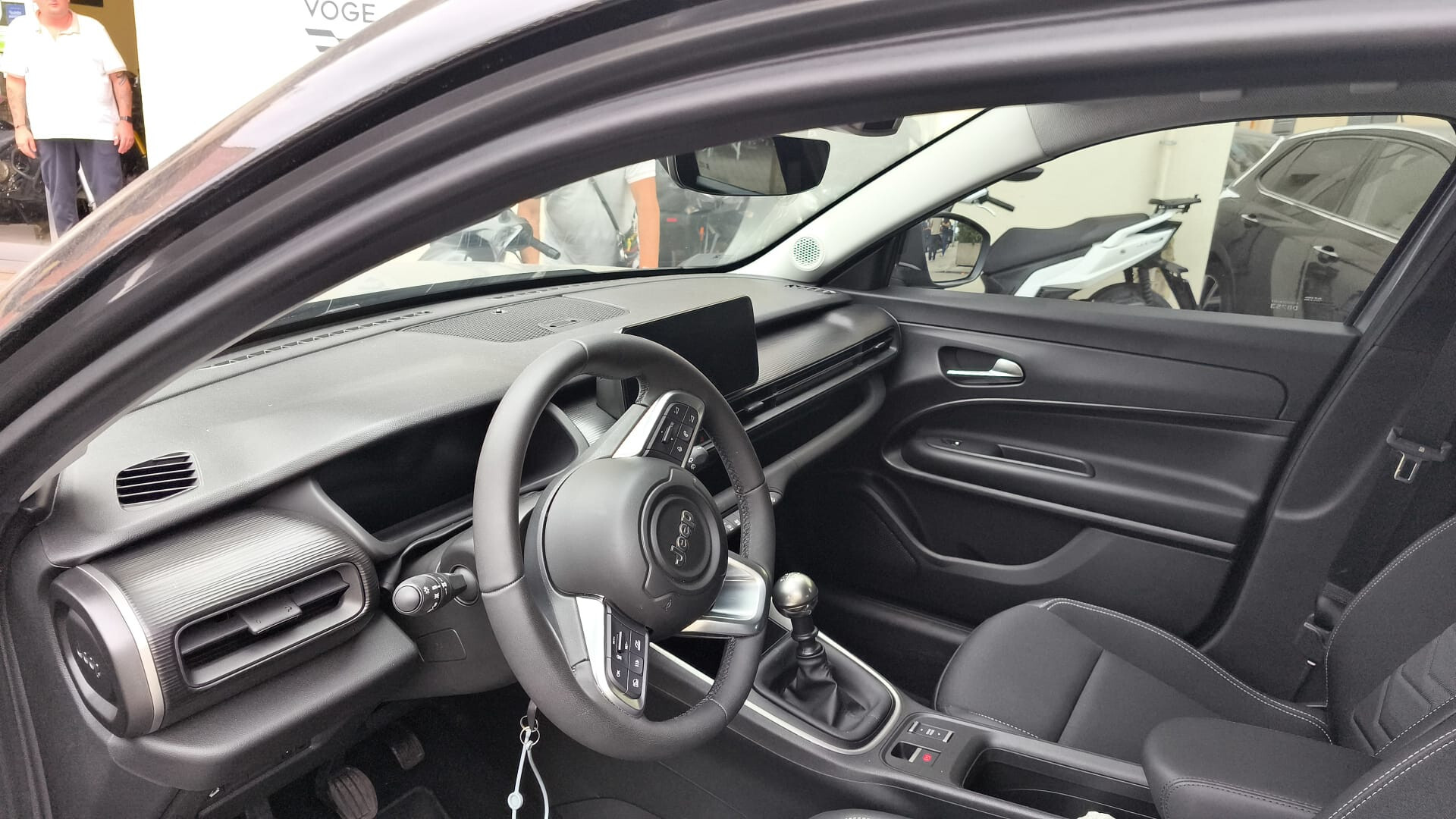 Jeep Avenger 1.2 Turbo 100 CV Altitude 2025 USATO - immagine 8
