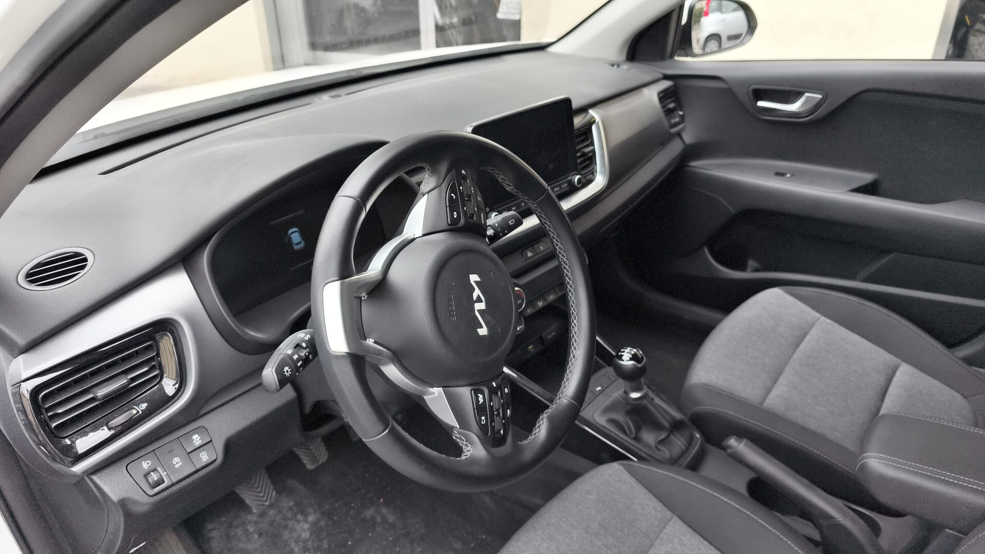 Kia Stonic 1.2 MPI Style 2025 USATO - immagine 7