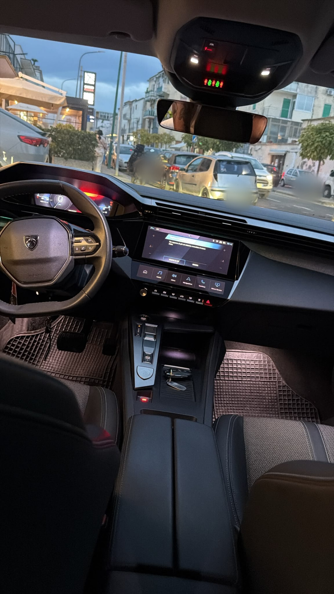 Peugeot 308 1.2 PureTech 130 S&S Allure Pack 2022 USATO - immagine 9