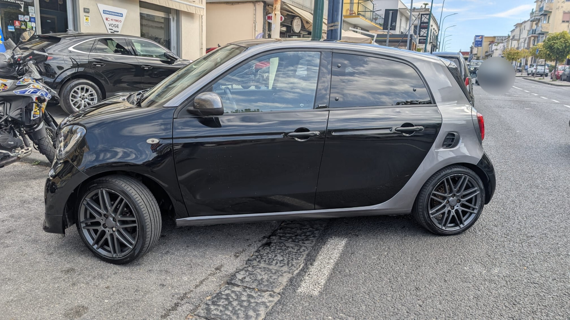 Smart ForFour BENZINA AUTOMATICA BRABUS 2018 USATO - immagine 4